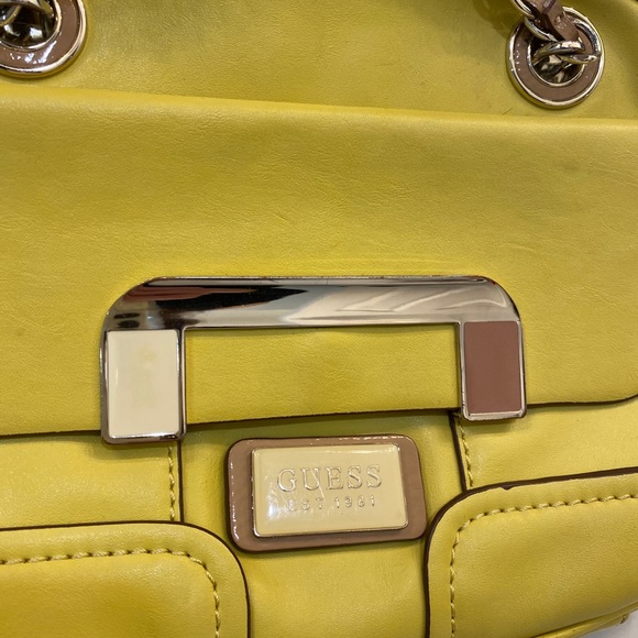 Guess Purae-Lemon Yellow - Picture 2 of 7